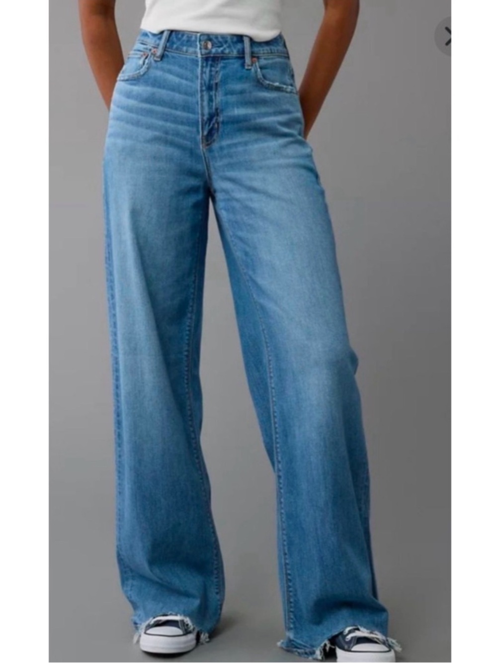 American Eagle Outfitters Super High Rise Baggy Wide Leg Jeans size 8